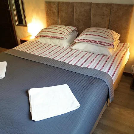 Bed & Breakfast Tomula